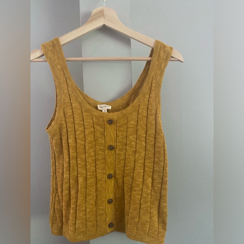 Hem & Thread small sweater tank. EUC.